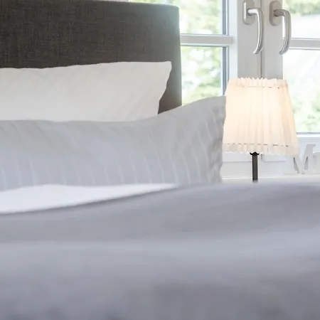 Semesterbostad Hedigen Hues Westerland